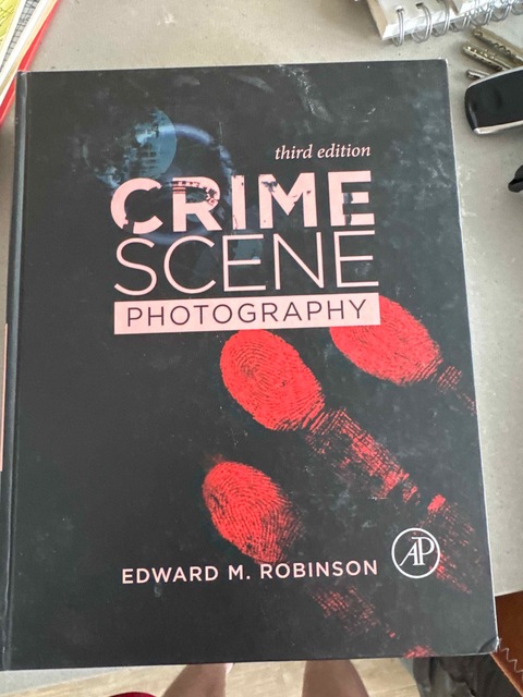 9780128027646-Crime-Scene-Photography