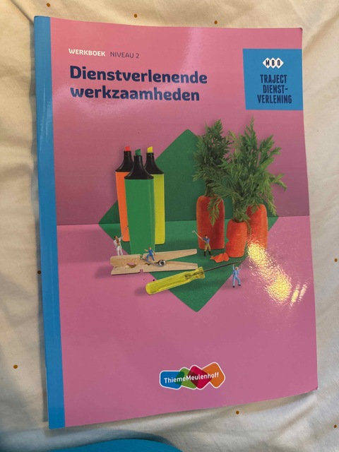 9789006071085-Dienstverlenende-werkzaamheden-mbo-werkboek-niveau-2