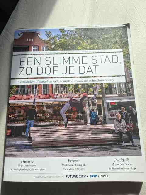 9789082932829-Een-slimme-stad-zo-doe-je-dat