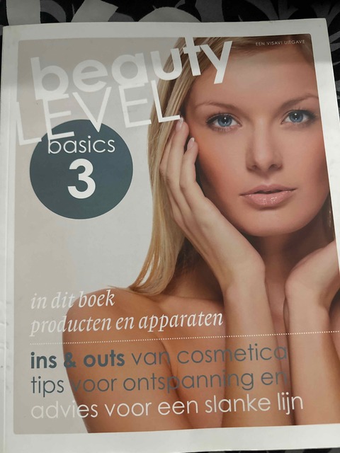 9789491277979-Beauty-Level-Basic-3-Producten-en-apparaten