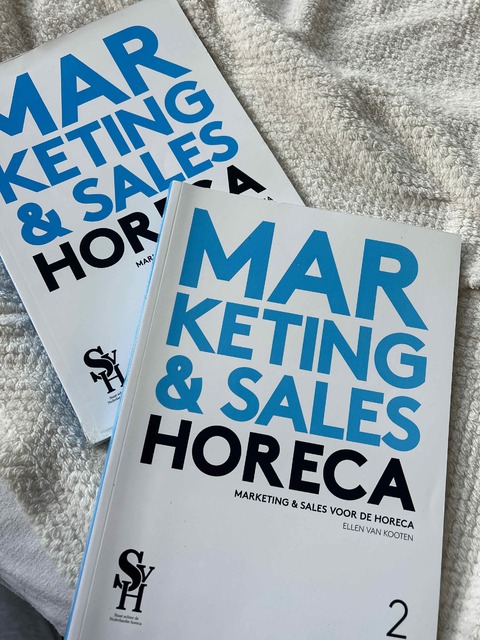 9789074625579-Marketing-Sales-voor-de-horeca-1