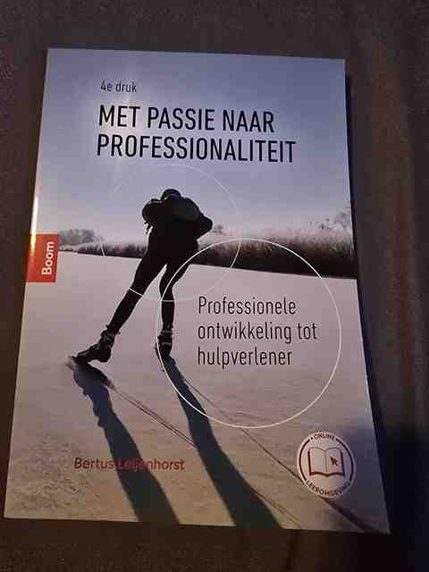 9789024455744-Met-passie-naar-professionaliteit