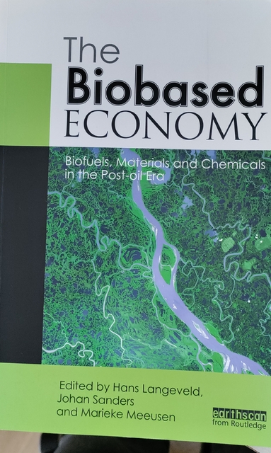 9780415631327-The-Biobased-Economy