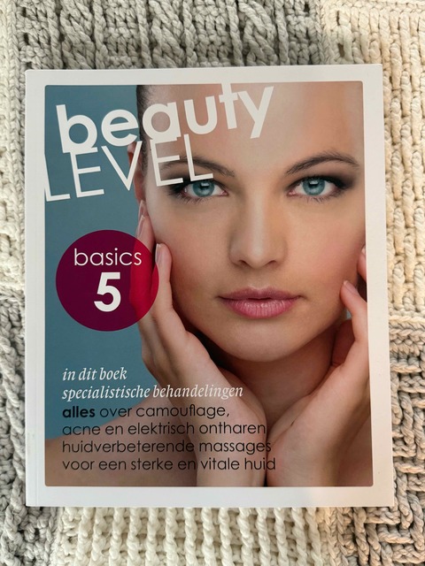 9789491277993-Beauty-level-basics-5-Specialistische-behandelingen
