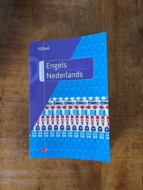 9789460770654-Van-Dale-pocketwoordenboek-Engels-Nederlands