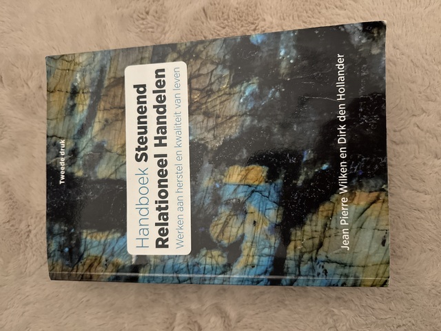 9789085602477-Handboek-steunend-relationeel-handelen