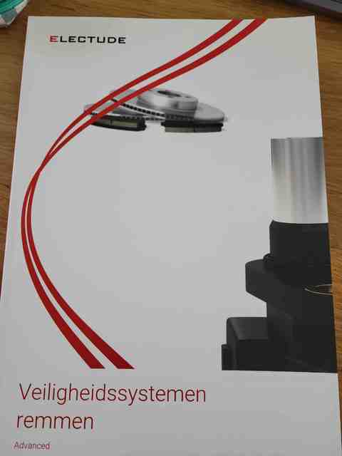 9789493342675-Veiligheidssystemen-remmen-Advanced