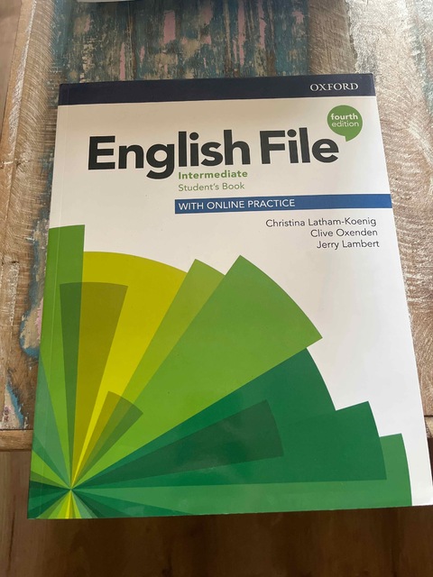 9780194035910-English-File-Intermediate.-Students-Book-with-Online-Practice