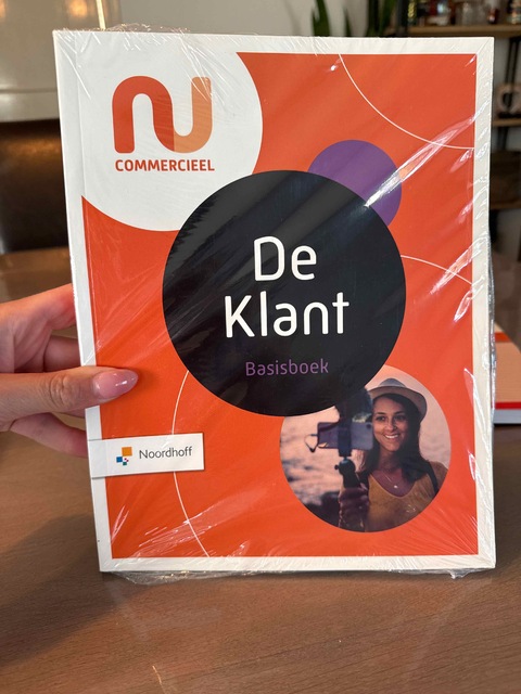 9789001734848-Basisboek-De-Klant