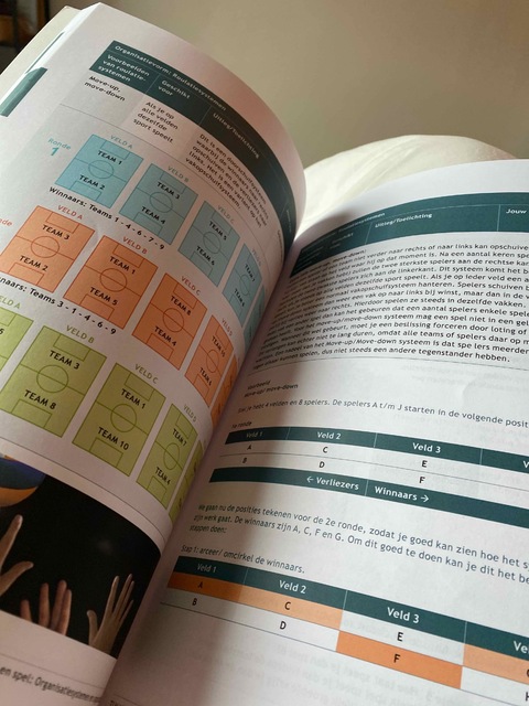 9789400232020-TLH-LH-K1