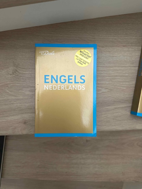9789460773006-Van-Dale-Pocketwoordenboek-Engels-Nederlands