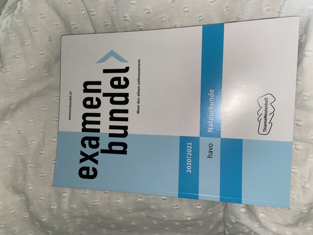 9789006781281-Examenbundel-havo-Natuurkunde-20202021