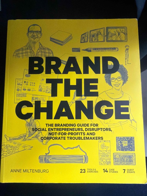 9789063694784-Brand-the-Change