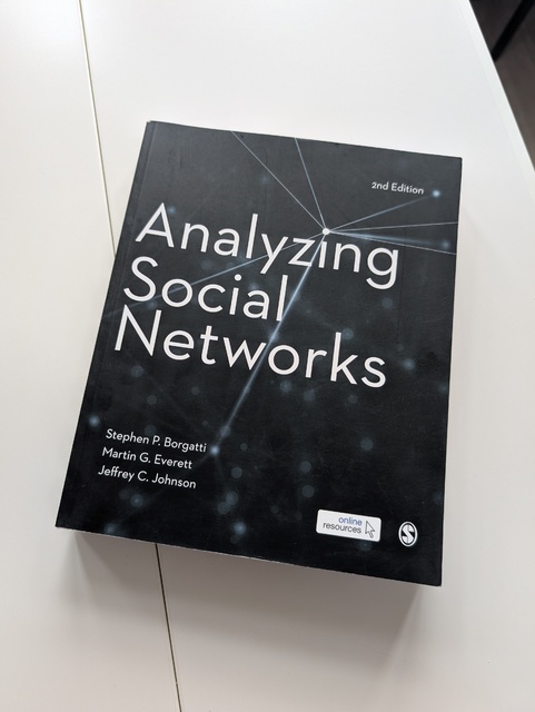 9781526404107-Analyzing-Social-Networks