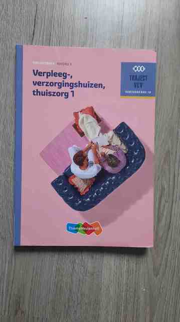 9789006910254-Verpleeg-verzorgingshuizen-thuiszorg-1-niveau-3-Theorieboek