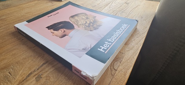 9789492548382-Hair-Level-Basis