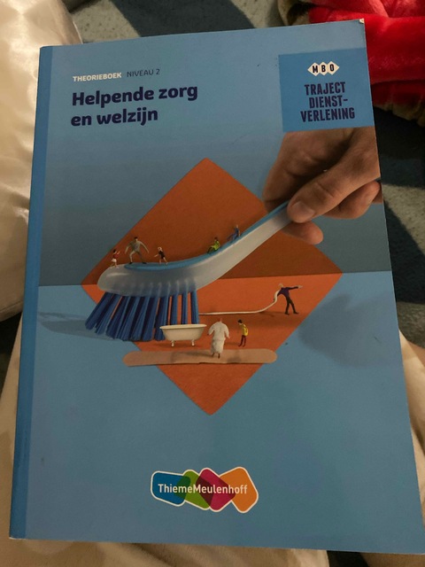 9789006071054-Helpende-Zorg-en-welzijn