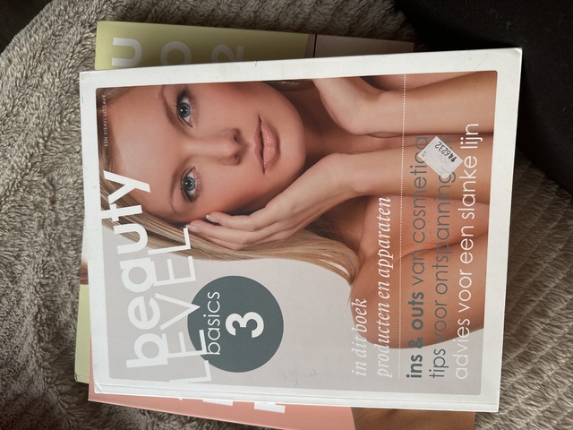 9789491277979-Beauty-Level-Basic-3-Producten-en-apparaten