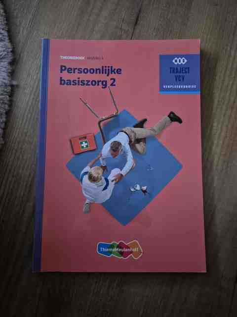 9789006910322-Persoonlijke-basiszorg-Theorieboek-Niveau-4