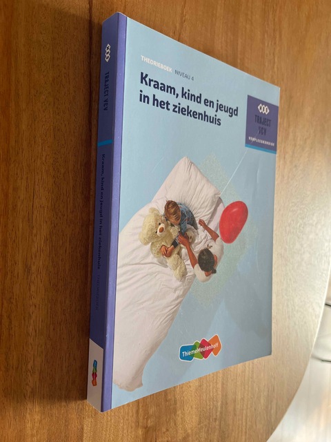 9789006910391-Kraam-kind-en-jeugd-in-het-ziekenhuis-niveau-4-Theorieboek