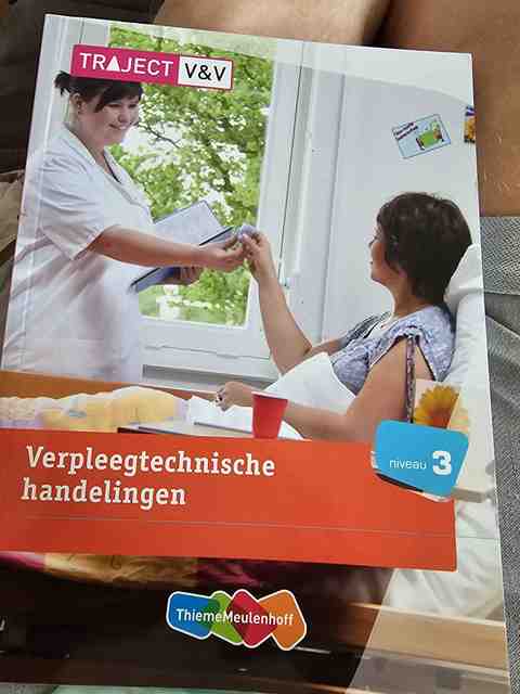 9789006924978-Verpleegtechnisch-handelingen-niveau-3-basisboek