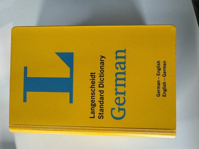 9783125140240-Langenscheidt-Standard-Dictionary-German