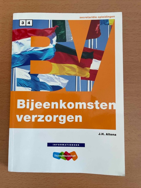 9789006911008-Bijeenkomsten-verzorgen-Niveau-3-en-4-Informatieboek