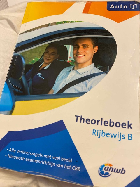9789018047429-Theorieboek-Rijbewijs-B
