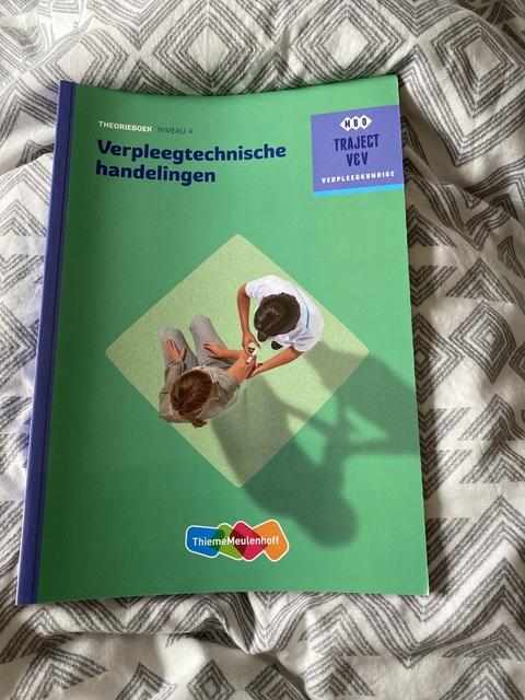 9789006910353-Verpleegtechnische-handelingen-niveau-4-Theorieboek