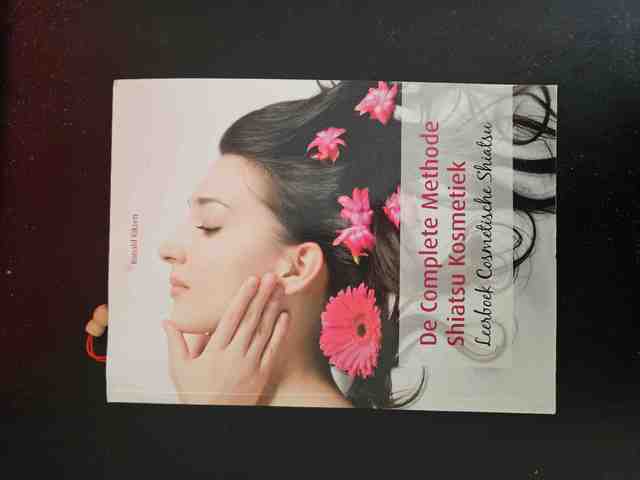 9789073930353-De-complete-methode-Shiatsu-Kosmetiek