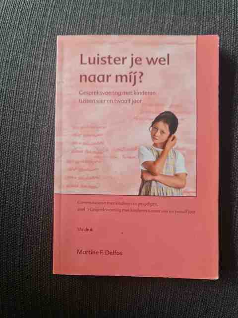 9789088505102-Luister-je-wel-naar-mij