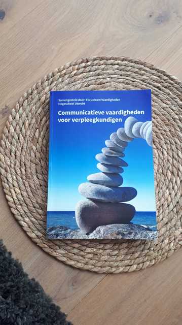 9789043035170-Communicatieve-vaardigheden-voor-verpleegkundigen