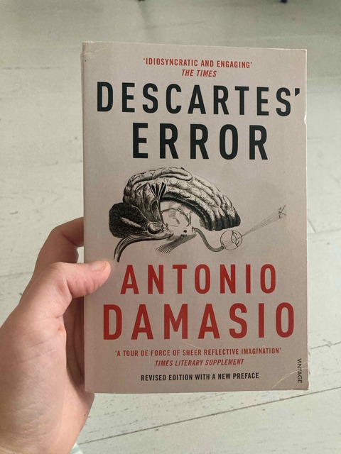9780099501640-Descartes-Error