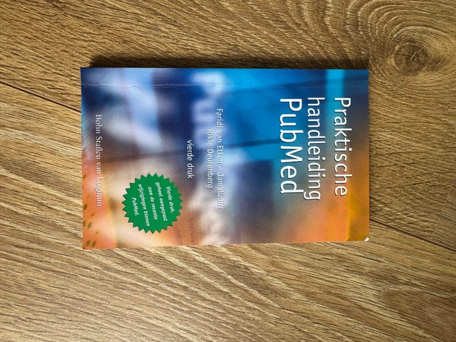 9789031390717-Praktische-handleiding-PubMed