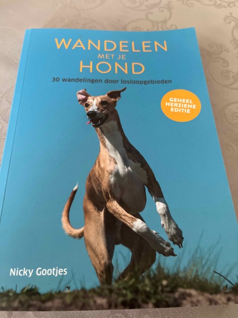 9789018053215-Wandelen-met-je-hond