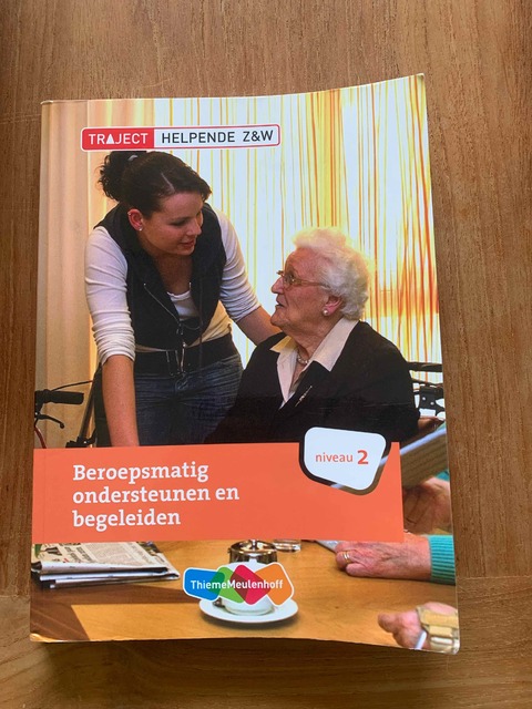 9789006925500-Beroepsmatig-ondersteunen-en-begeleiden-Niveau-2