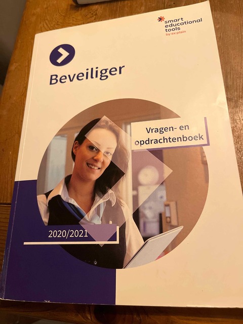 9789493179189-beveiliger-vraagopdrachtenboek