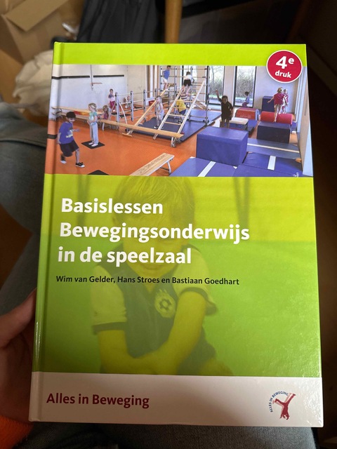 9789082363203-Basislessen-bewegingsonderwijs-in-de-speelzaal