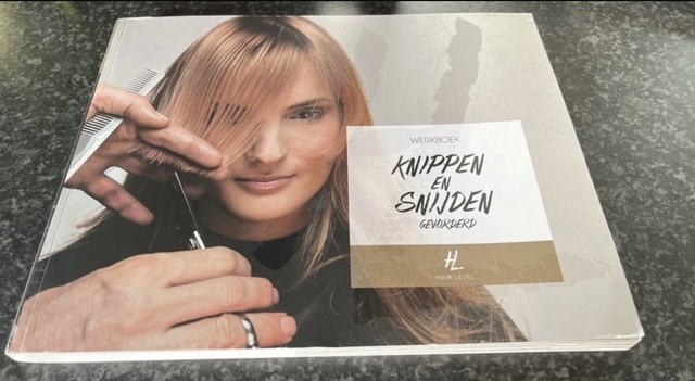 9789491277634-Hair-Level-werkboek-Knippen-en-snijden-gevorderd