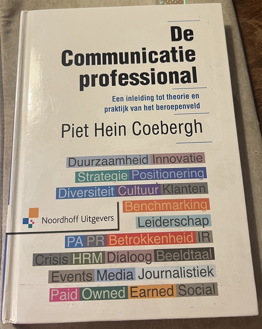 9789001841690-De-communicatieprofessional