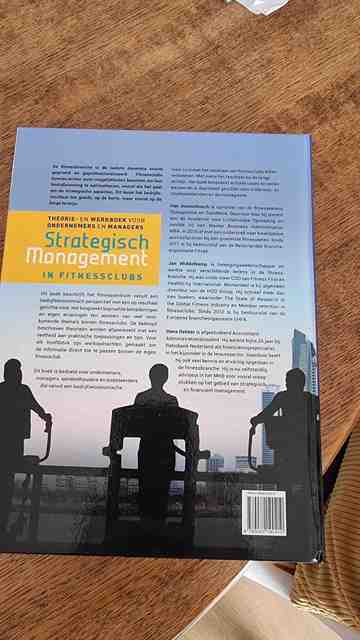 9789082190410-Strategisch-management-in-fitnessclubs
