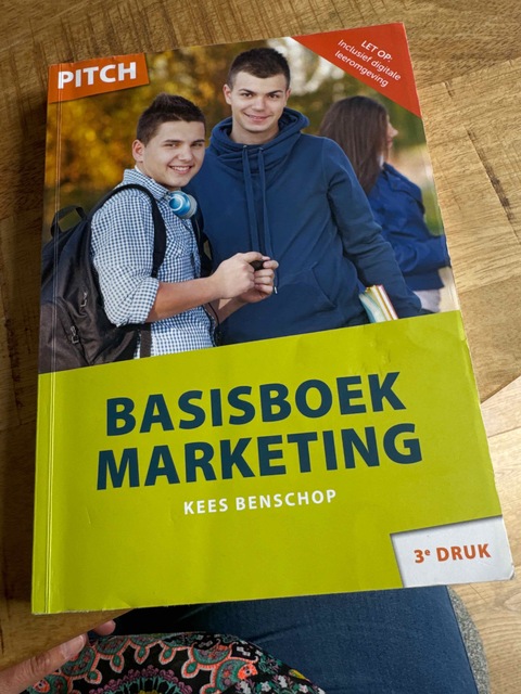 9789037257137-Basisboek-marketing