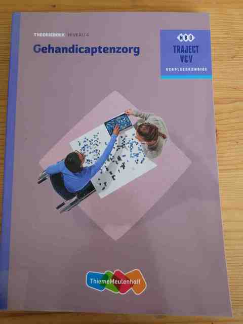 9789006910452-Gehandicaptenzorg-Niveau-4-Theorieboek