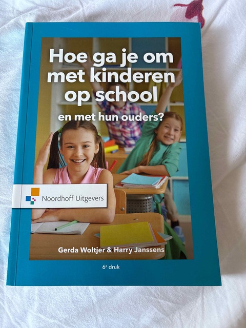 9789001994426-Hoe-ga-je-om-met-kinderen-op-school-en-met-hun-ouders