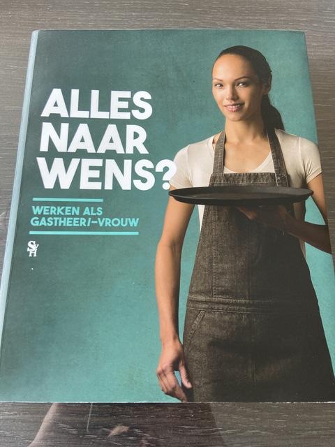 9789052112855-Werken-als-gastheer-vrouw