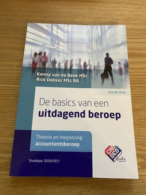 9789082399448-De-basics-van-een-uitdagend-beroep