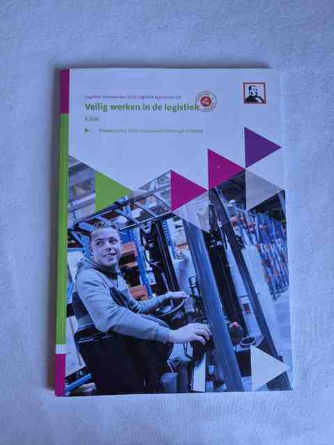 9789462833906-Veilig-werken-in-de-logistiek-logistiek-medewerker-2-en-logistiek-teamleider-3-Theorieboek