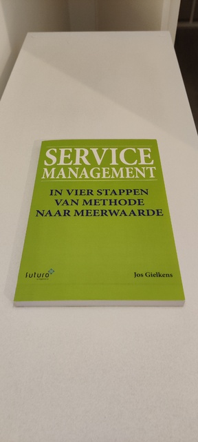 9789492221360-Service-management