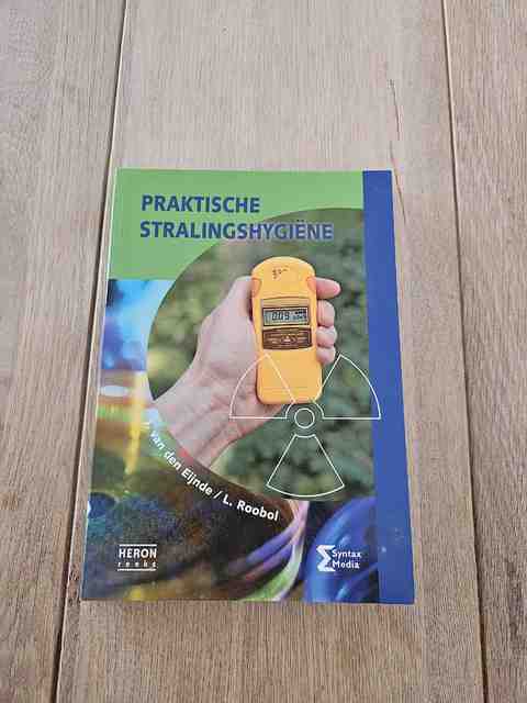 9789491764295-Praktische-stralingshygiene