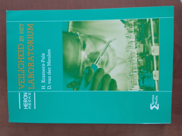 9789077423110-Veiligheid-in-het-laboratorium